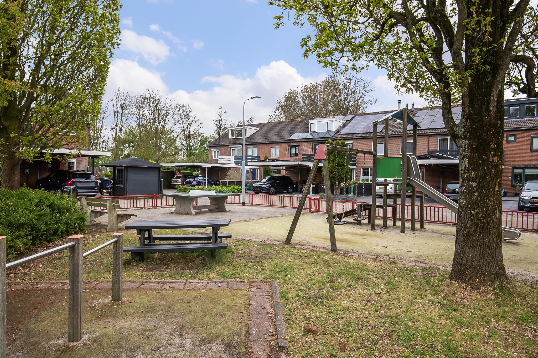 Leden 8 , 2151 SB Nieuw-vennep 42