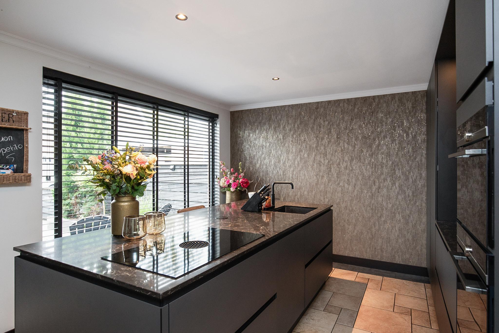 Leden 8 , 2151 SB Nieuw-vennep 12